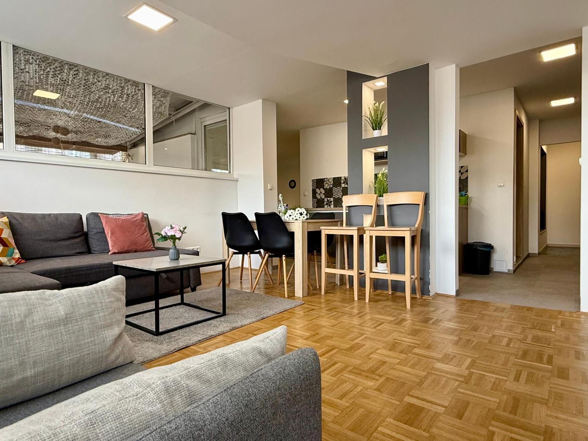 Apartments Park Siska Ljubljana Exterior photo